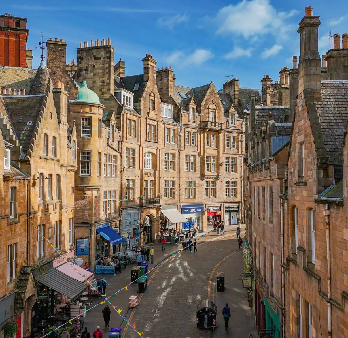 Looking down on a busy Cockburn Street in Edinburgh