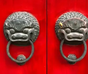 Chinese door