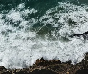 waves-crashing-on-cliff-600x400.jpg