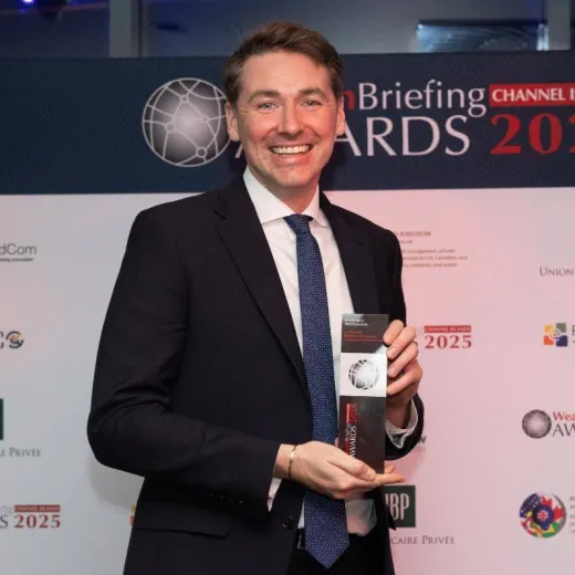 Trophy icon with dark blue background